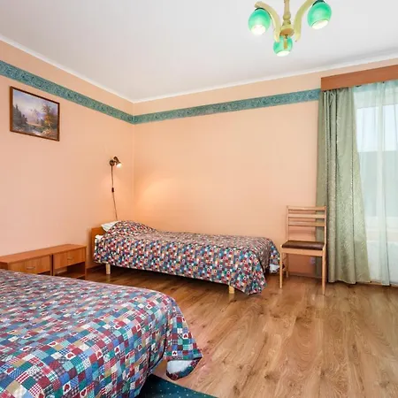 Kapten Krantz Bed and Breakfast Παρνού